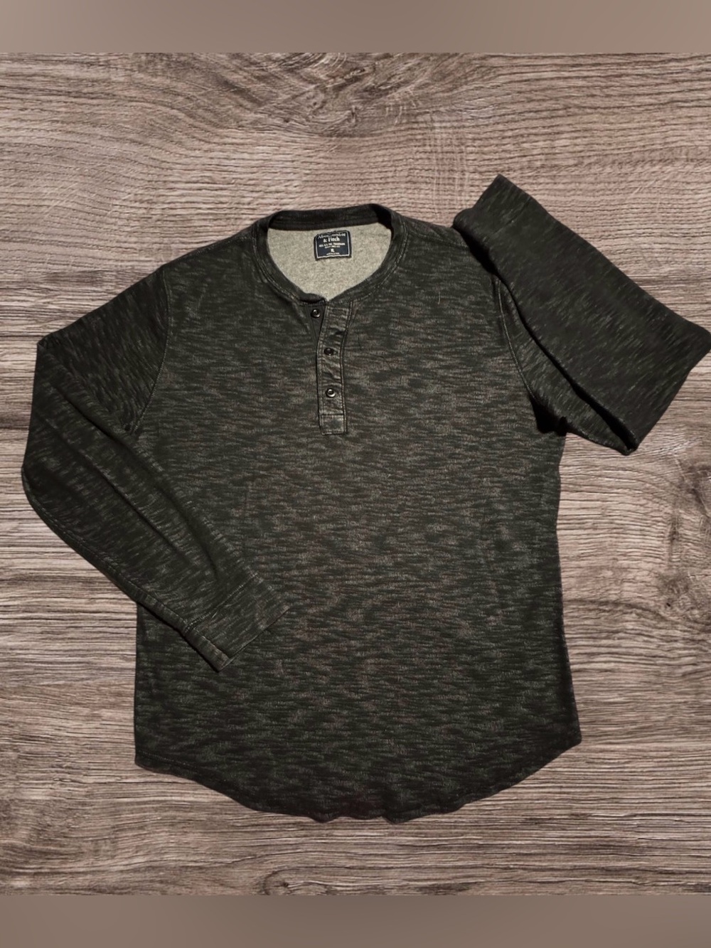Vintage 2010s Abercrombie and Fitch Space Dye Henley Gray Indie Sleaze